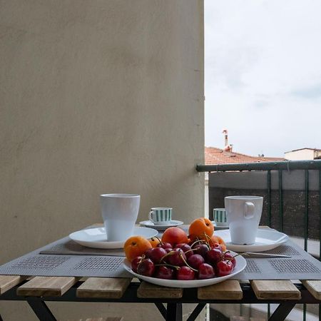 Yellowsunny Apartment With Two Balconies Pisa Bagian luar foto