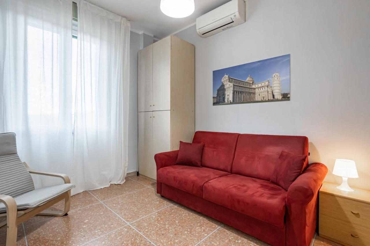 Yellowsunny Apartment With Two Balconies Pisa Bagian luar foto