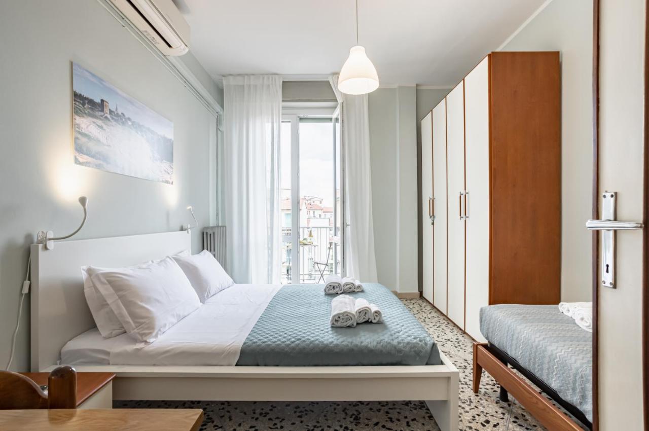 Yellowsunny Apartment With Two Balconies Pisa Bagian luar foto