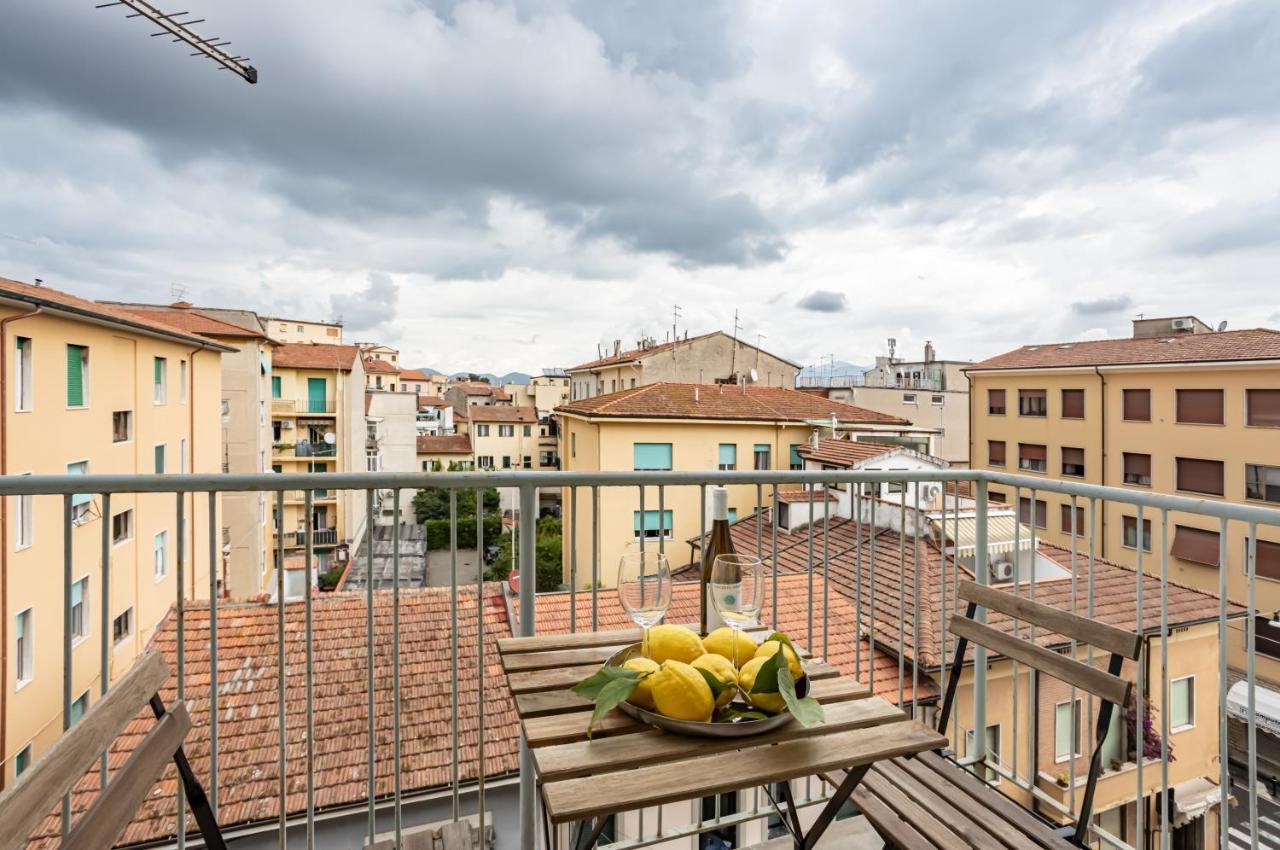 Yellowsunny Apartment With Two Balconies Pisa Bagian luar foto