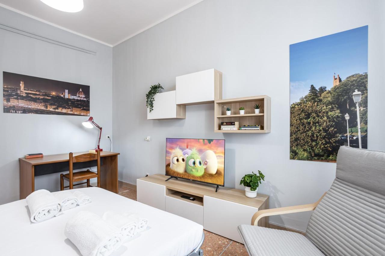 Yellowsunny Apartment With Two Balconies Pisa Bagian luar foto