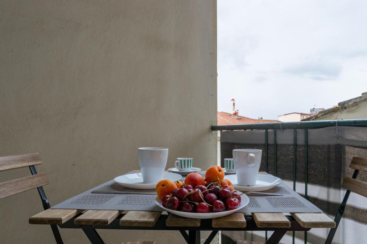 Yellowsunny Apartment With Two Balconies Pisa Bagian luar foto